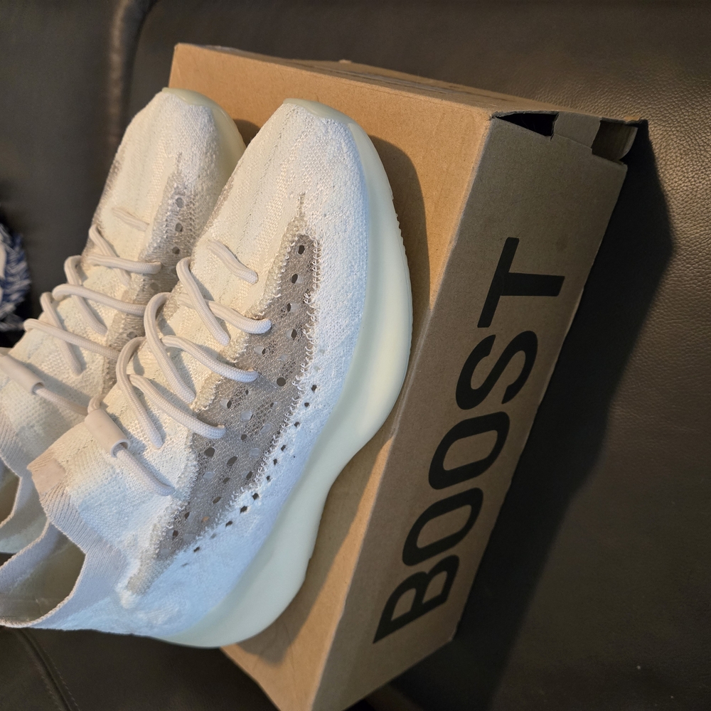 Adidas Yeezy Boost 380 Calcite Glow Size 9